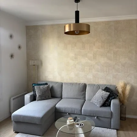 Apartment Charming Modern & Bright *
